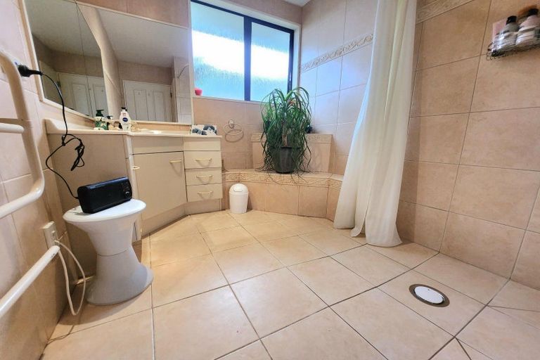 Photo of property in 6 Kenilworth Road, Oamaru North, Oamaru, 9400