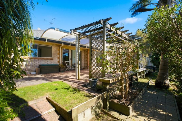 Photo of property in 18 Bateleur Close, Welcome Bay, Tauranga, 3112
