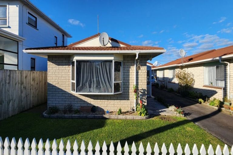 Photo of property in 67 Wallace Road, Mangere Bridge, Auckland, 2022