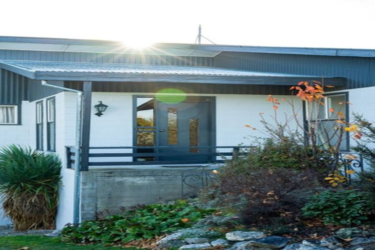 Photo of property in 95 Lakeview Terrace, Lake Hawea, 9382