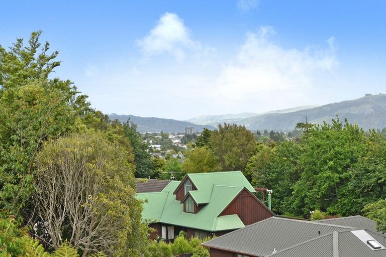 Photo of property in 8a Mccarthy Grove, Clouston Park, Upper Hutt, 5018