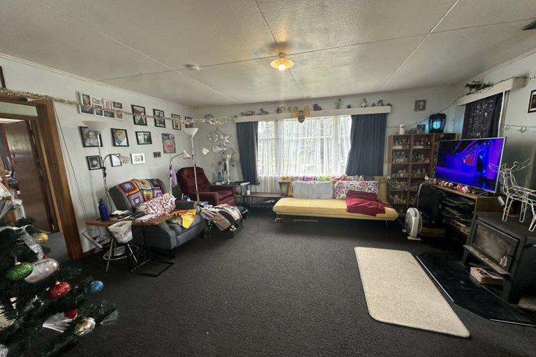 Photo of property in 22 Conway Road, Eltham, 4322