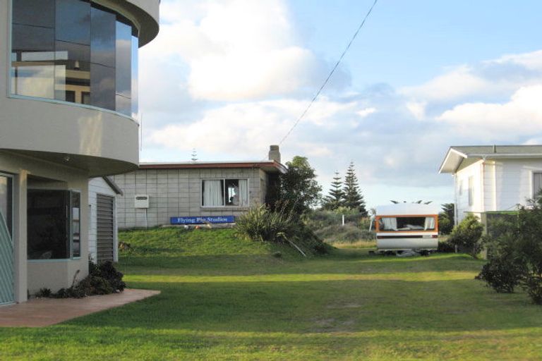 Photo of property in 108b Hinemoa Street, Whangamata, 3620