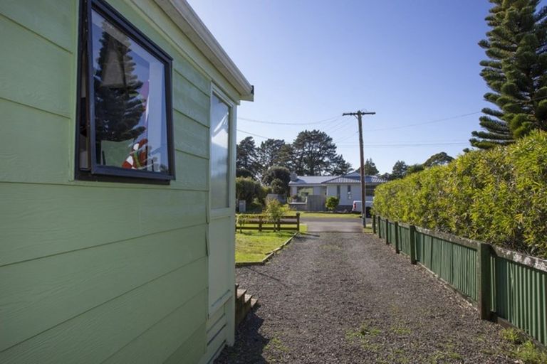Photo of property in 215a Kiwi Road, Whangamata, 3620