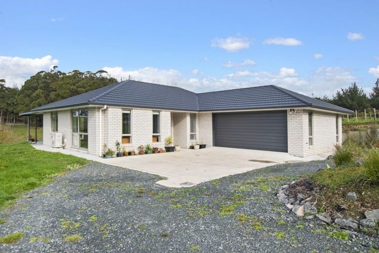 Photo of property in 201 Gomez Road, Hikurangi, 0181