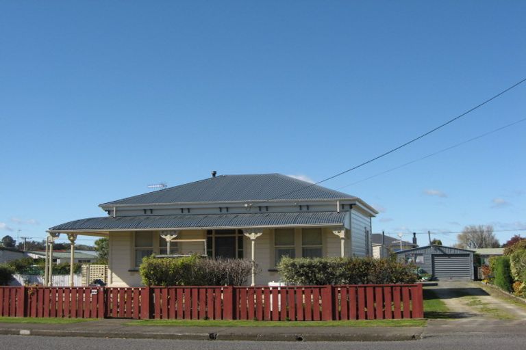 Photo of property in 6 Melville Street, Waipawa, 4210