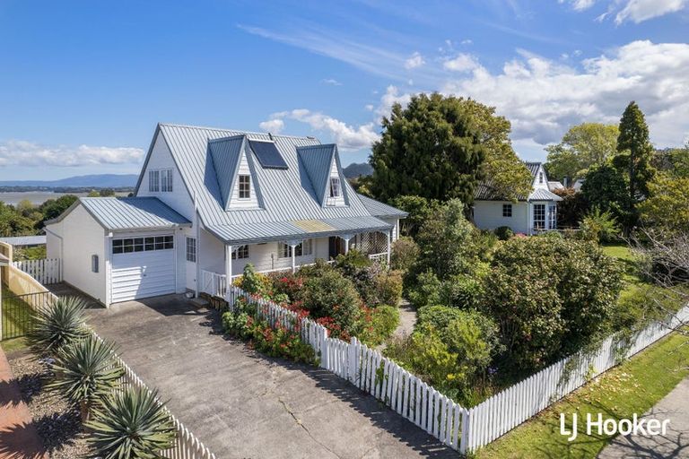 Photo of property in 4 Adela Stewart Drive West, Athenree, Katikati, 3177