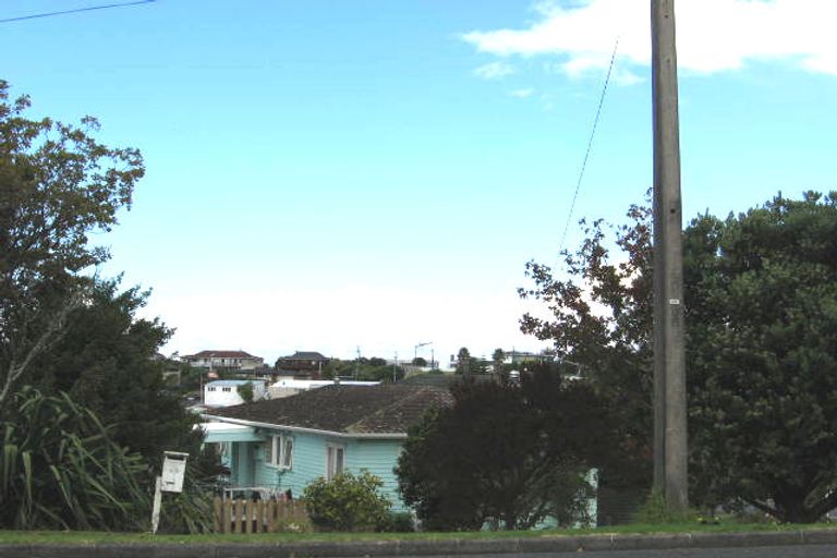 Photo of property in 1/45 Deep Creek Road, Waiake, Auckland, 0630