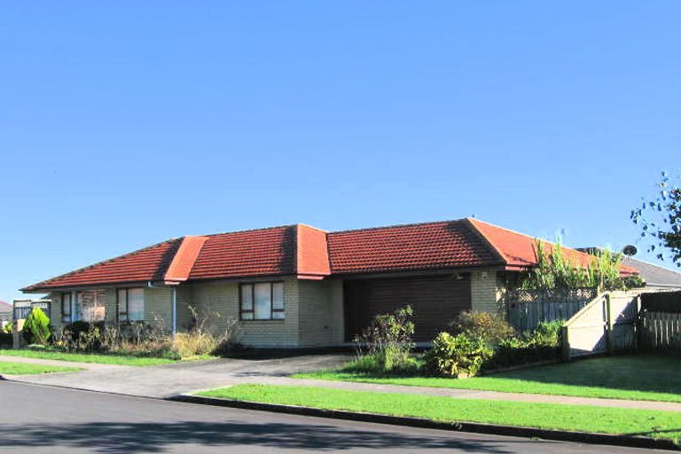Photo of property in 2 Glen Osborne Terrace, Flat Bush, Auckland, 2019