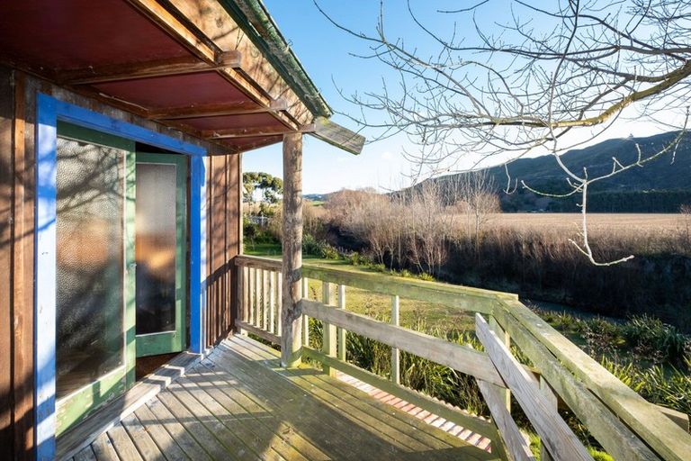 Photo of property in 29 Gillies Crescent, Waimarama, Havelock North, 4294