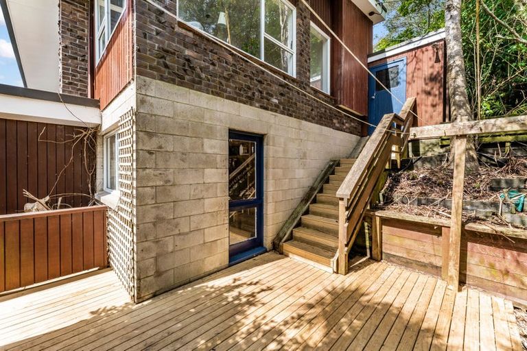 Photo of property in 603 East Coast Road, Browns Bay, Auckland, 0632