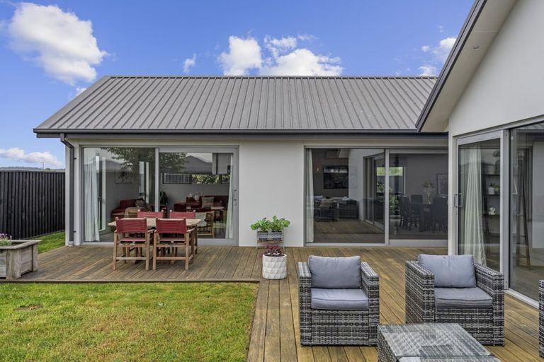 Photo of property in 129 Aviemore Drive, Highland Park, Auckland, 2010