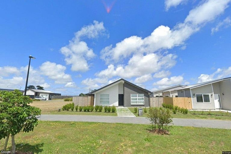 Photo of property in 19 Uatoto Road, Clarks Beach, 2122