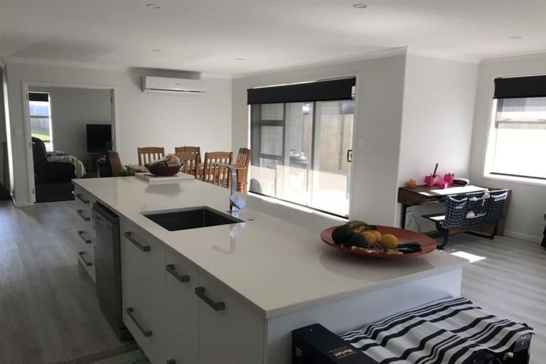 Photo of property in 37 Piata Street, Papamoa Beach, Papamoa, 3118