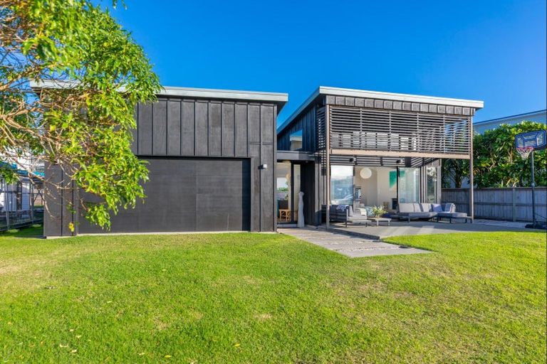 Photo of property in 8 Kewai Street, Omaha, 0986