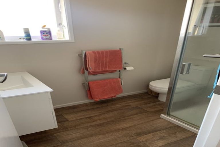 Photo of property in 1/20 Gossamer Drive, Pakuranga Heights, Auckland, 2010