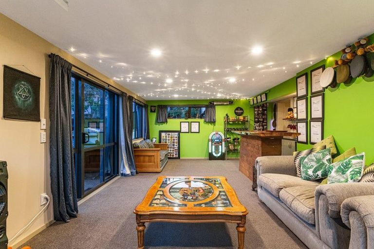 Photo of property in 16 Karaka Grove, Raumati Beach, Paraparaumu, 5032