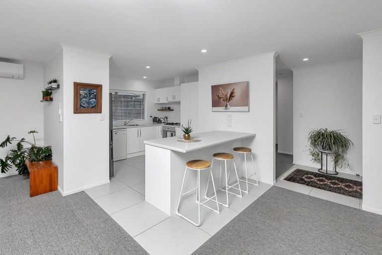 Photo of property in 21 Mariners Haven, One Tree Point, 0118