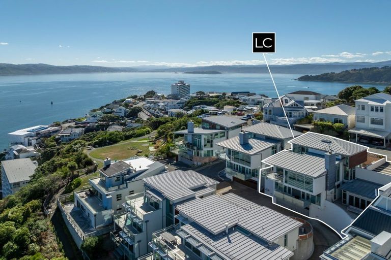 Photo of property in 26 The Crescent, Roseneath, Wellington, 6011