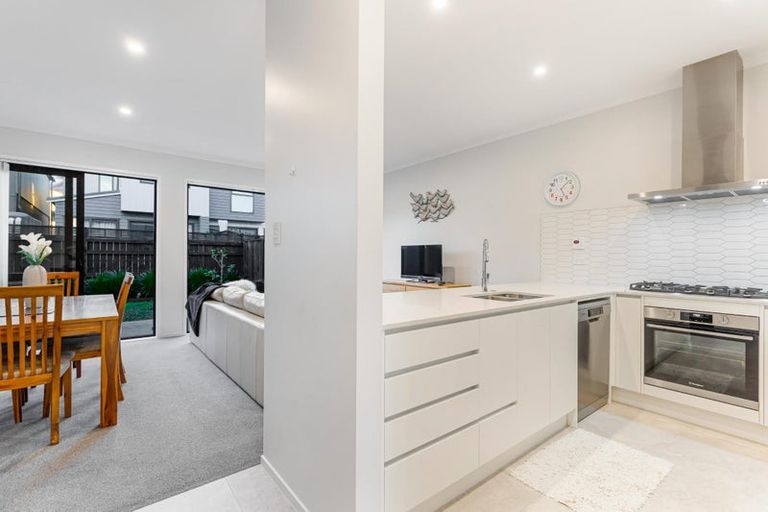 Photo of property in 7 Jagoda Road, Westgate, Auckland, 0614