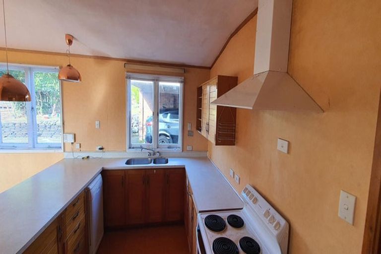 Photo of property in 57 Ocean View Road, Hillcrest, Auckland, 0627