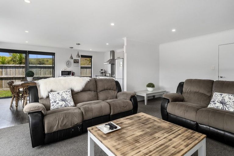 Photo of property in 17 Wai Huri Place, Omokoroa, 3114