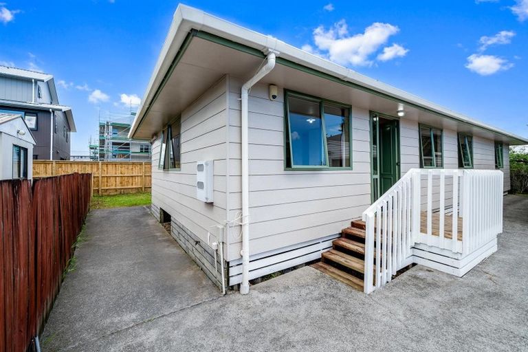Photo of property in 11a Keeling Road, Henderson, Auckland, 0612