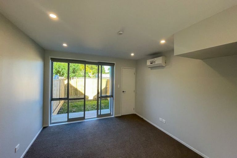 Photo of property in Peninsula Primary School, 61 Wharf Road, Te Atatu Peninsula, Auckland, 0610