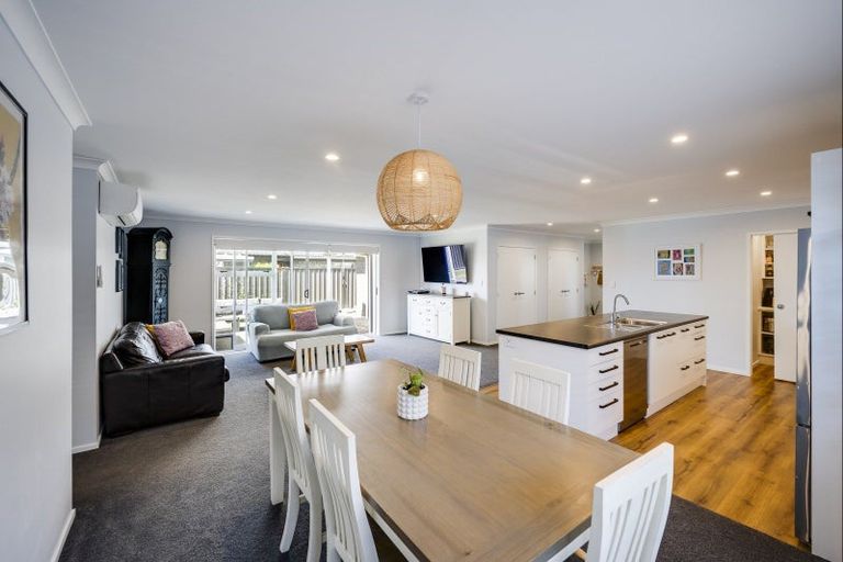 Photo of property in 26 Hurunui Drive, Te Awa, Napier, 4110