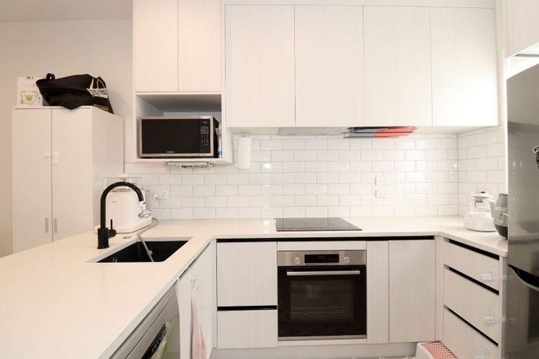 Photo of property in 22 Toanga Place, Mount Wellington, Auckland, 1062