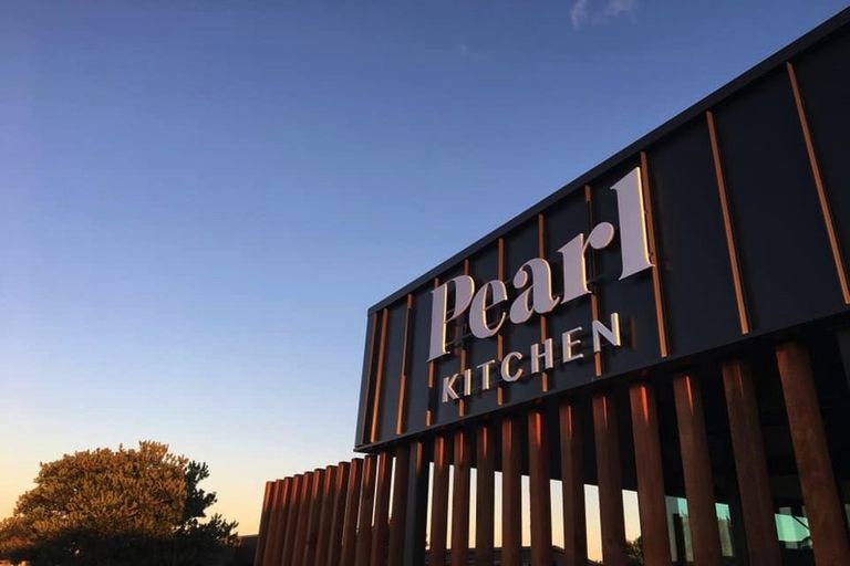 Photo of property in 10 Makura Drive, Papamoa Beach, Papamoa, 3118