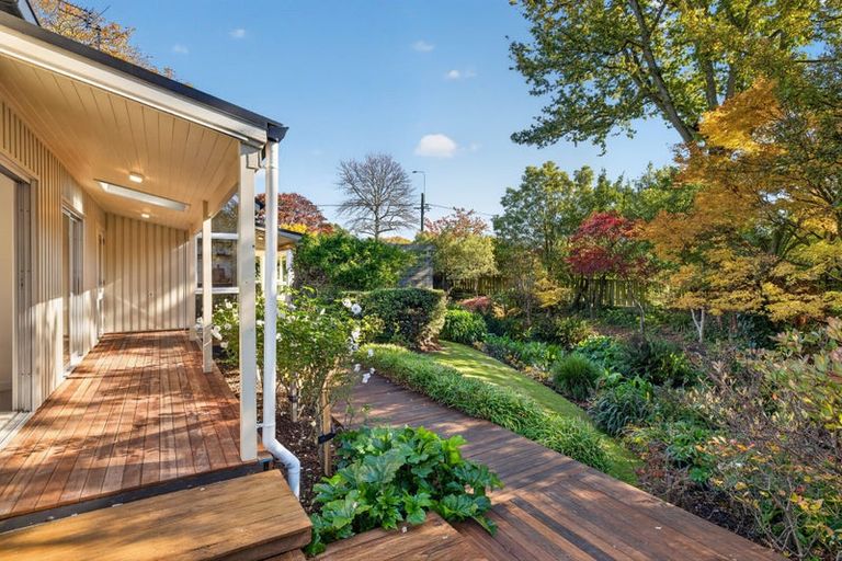 Photo of property in 166 Ilam Road, Ilam, Christchurch, 8041