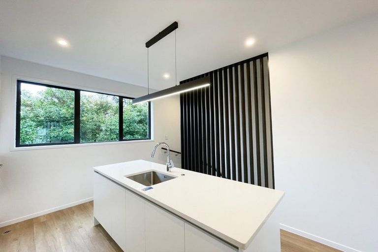 Photo of property in 19/54 Taharoto Road, Takapuna, Auckland, 0622