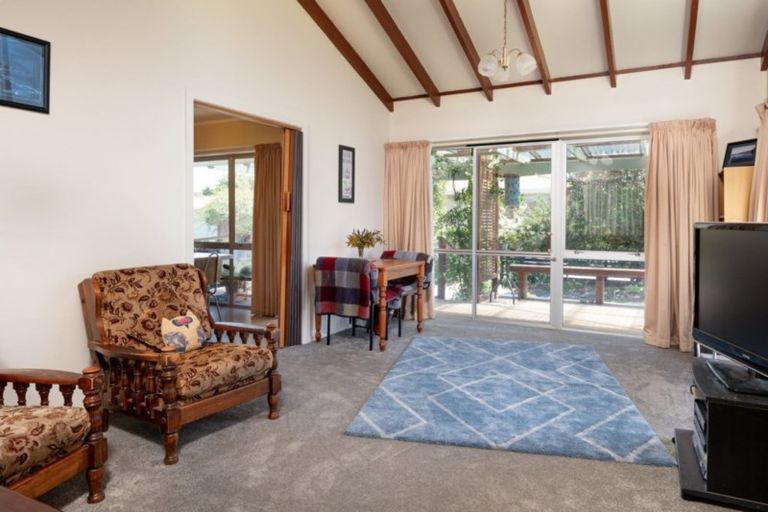 Photo of property in 4 Leon Street, Riverdale, Gisborne, 4010