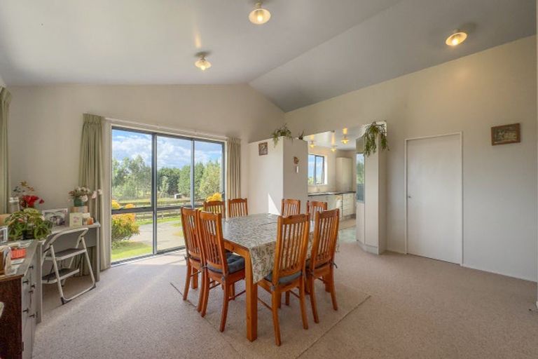 Photo of property in 800 Tuhikaramea Road, Ngahinapouri, Hamilton, 3290