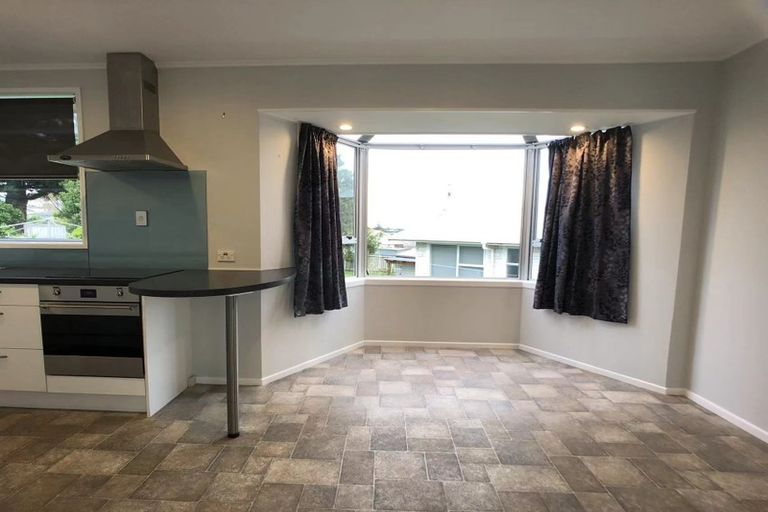 Photo of property in 14 Carole Crescent, Pakuranga, Auckland, 2010