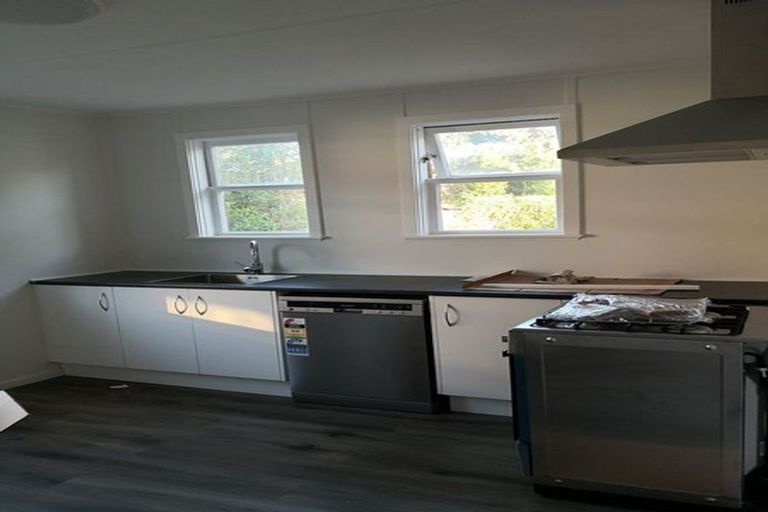 Photo of property in 50 Compton Crescent, Taita, Lower Hutt, 5011