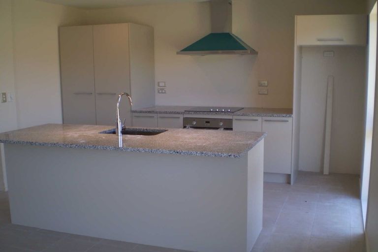 Photo of property in 28 Mokihi Gardens, Hillmorton, Christchurch, 8024