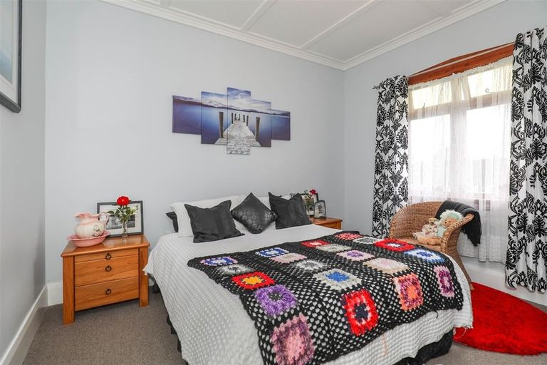 Photo of property in 16 Hakanoa Street, Huntly, 3700