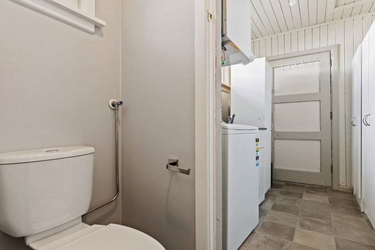 Photo of property in 71 Hargood Street, Woolston, Christchurch, 8062