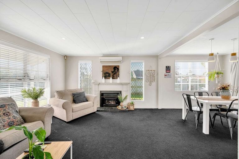Photo of property in 1 D'arcy Place, Taradale, Napier, 4112
