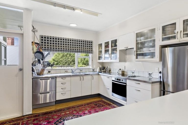 Photo of property in 21 Anne Street, Wadestown, Wellington, 6012