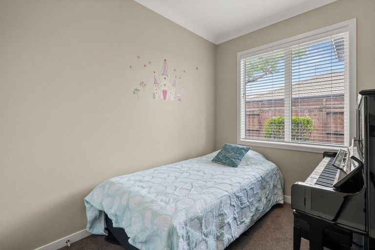 Photo of property in 24 Cotswold Place, Ohauiti, Tauranga, 3112