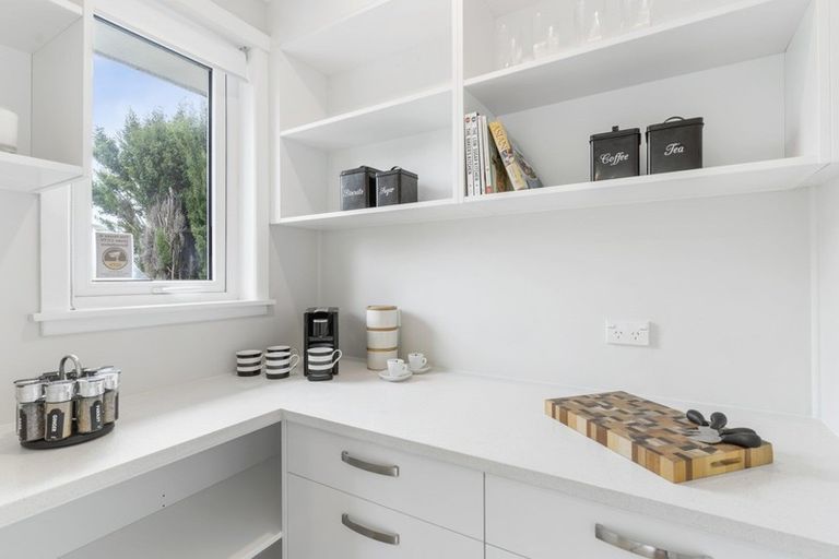 Photo of property in 1/3 Kennedy Avenue, Forrest Hill, Auckland, 0620