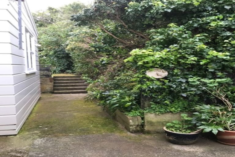 Photo of property in 101 Churchill Drive, Crofton Downs, Wellington, 6035