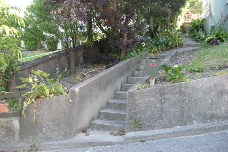 Photo of property in 27 Ticehurst Road, Lyttelton, 8082