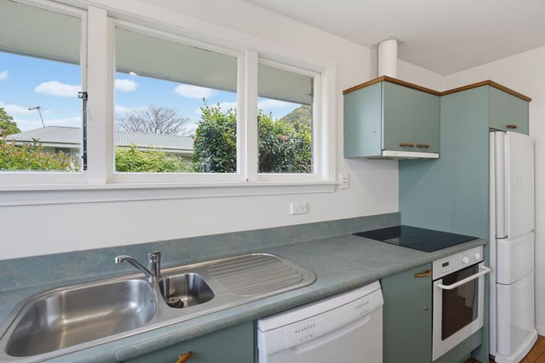 Photo of property in 16 Colesbury Street, Bishopdale, Christchurch, 8053