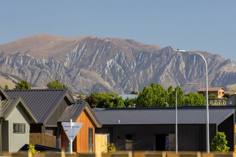 Photo of property in 36 Longview Drive, Lake Hawea, 9382
