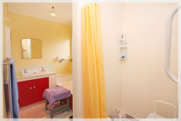 Photo of property in 6 Andrews Street, Foxton Beach, Foxton, 4815