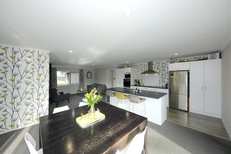 Photo of property in 7 Raymond Place, West Melton, 7618